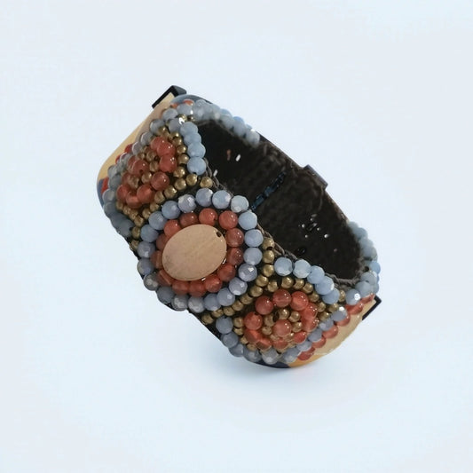 Bracelet Brodé à la Main avec Cristaux et Quartz Rose - Cose di Bottega