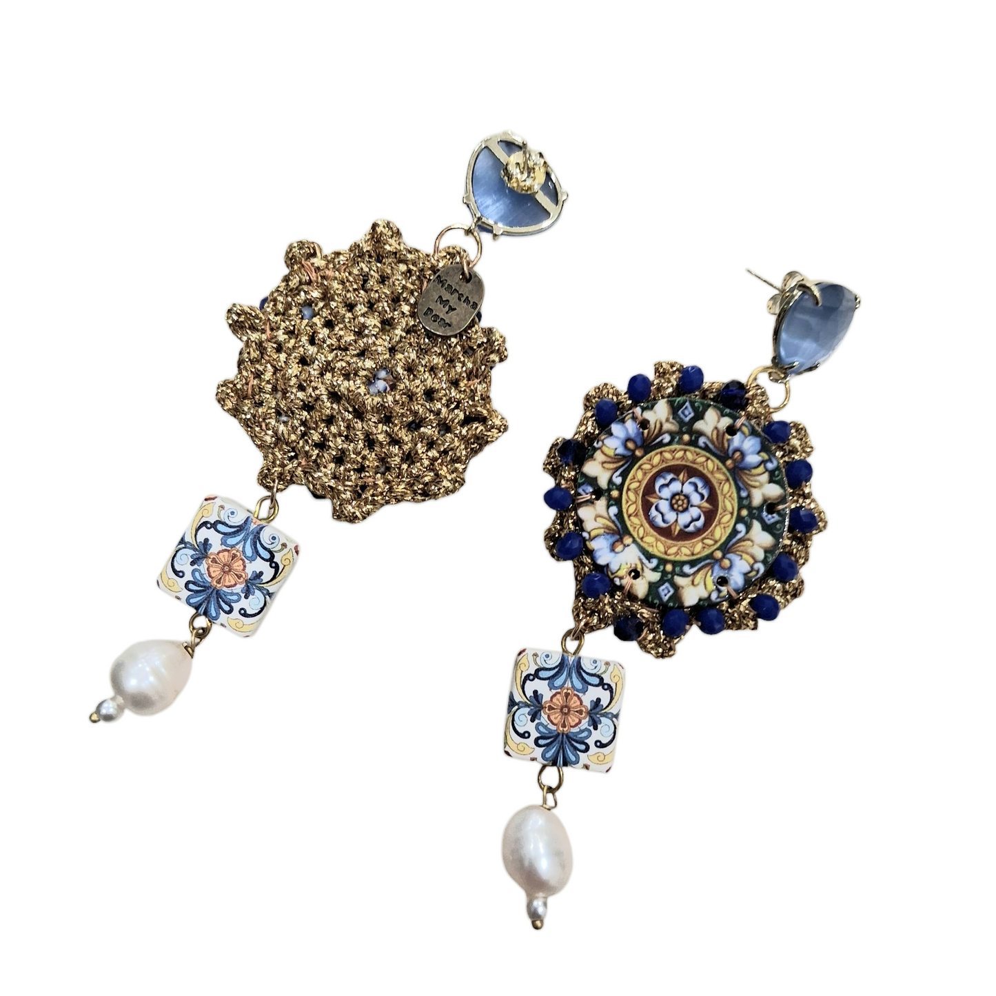 Boucles d’Oreilles Pendantes en Résine et Crochet avec Motif Céramique et Perle
