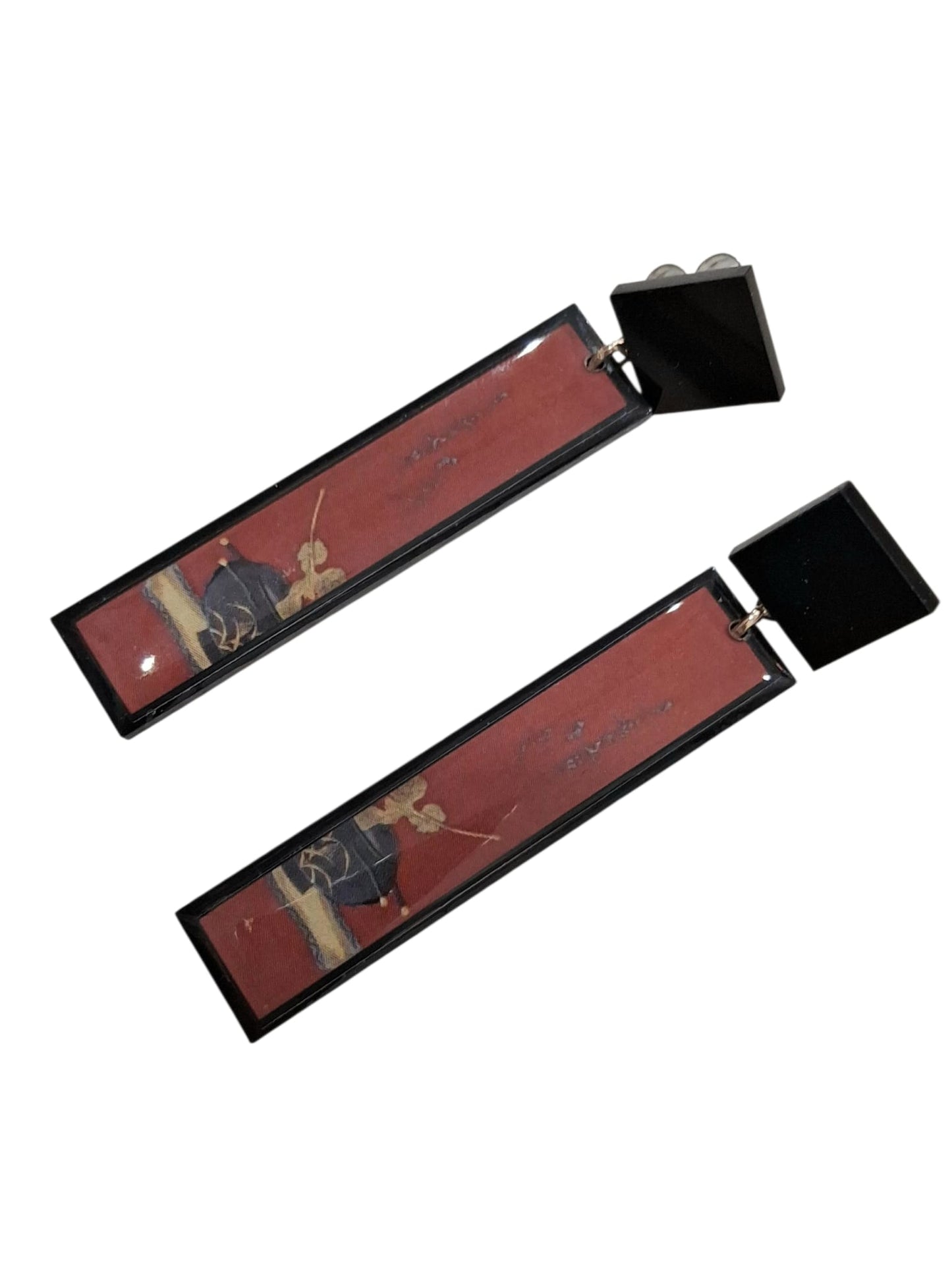 Boucles d’oreilles motif oriental rouge