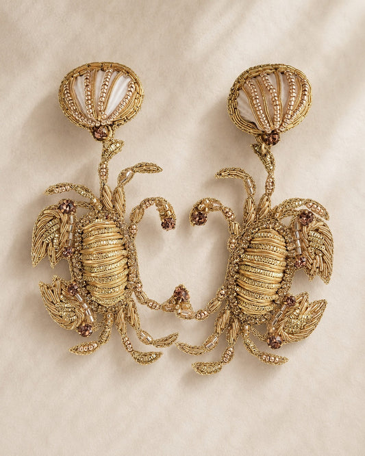 Boucles d’oreilles pendantes avec Crabe brodé à la main - Cose di Bottega